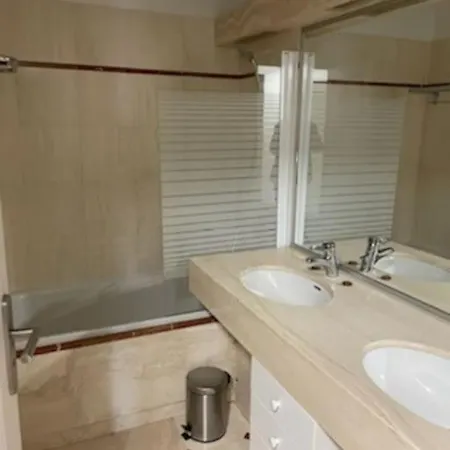 T4 Lumineux Avec Terrasse Vue Apartament